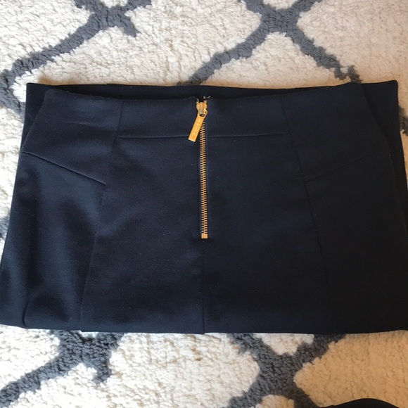 Michael Kors Navy skirt - Picture 3 of 4